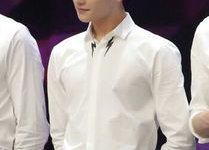 杨洋腹肌图片,健美身材展现男性魅力