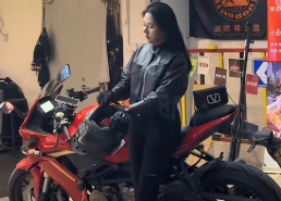 网红机车安全员