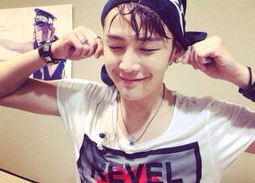 最帅男生网红图片,揭秘网络红人中最帅男生的风采瞬间