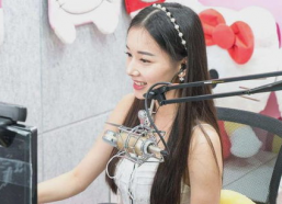 btv英超之夜女主播,魅力四溢，解说风采独领风骚