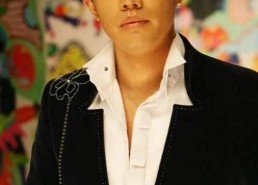 凤凰传奇曾毅个人资料,凤凰传奇灵魂唱将，揭秘其音乐人生与辉煌成就