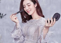 胡歌王晓晨照片,演绎现代都市爱情故事